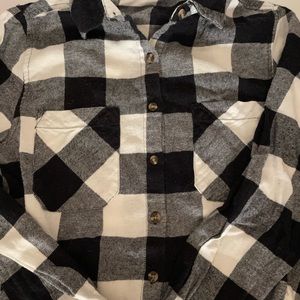 Ambiance Black and White Checkered Flannel Size S